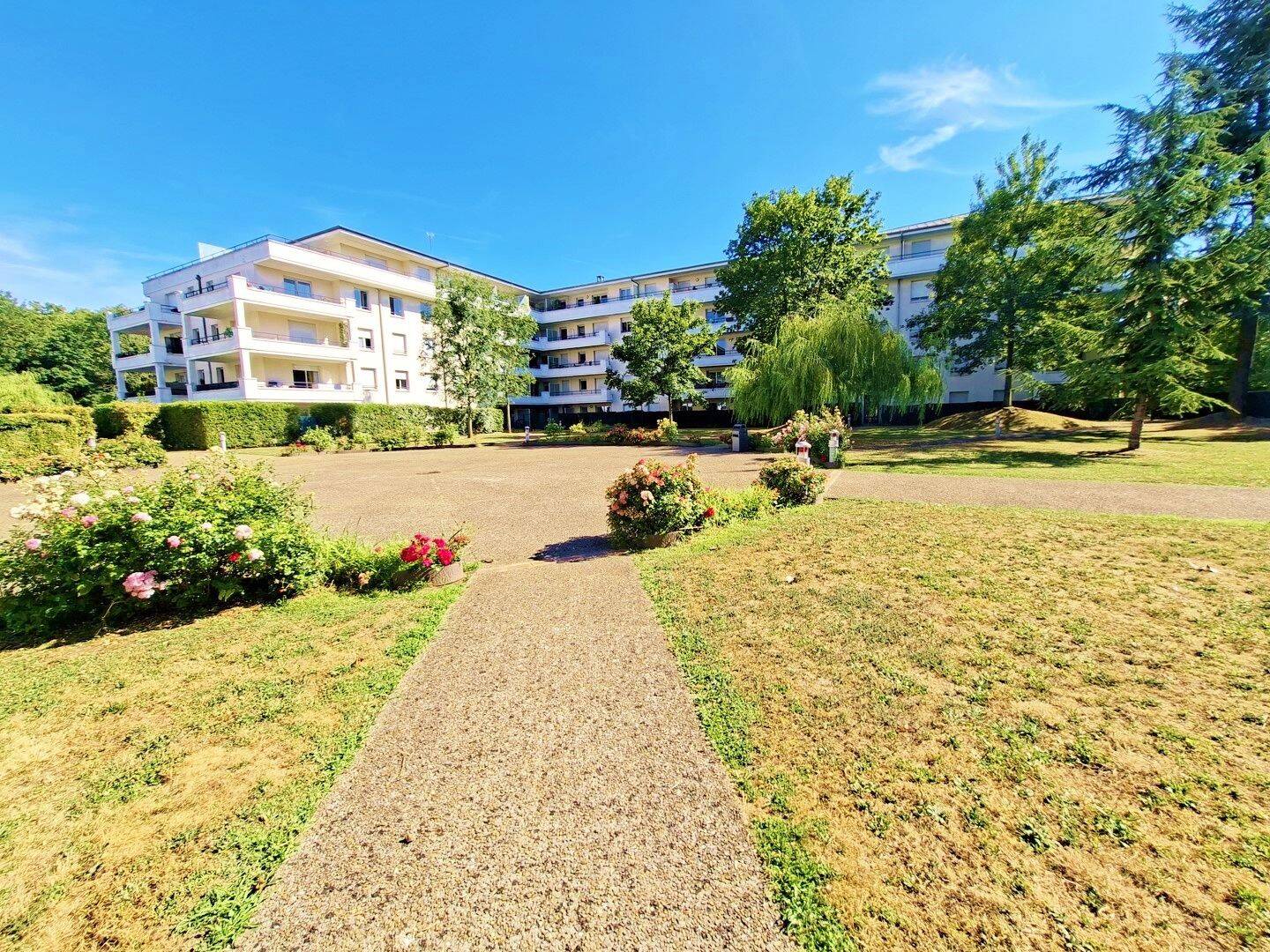 Appartement 3 pièces 63 m² · à Saint-Ouen-l'Aumône · 63,4 m² · 228 000 €