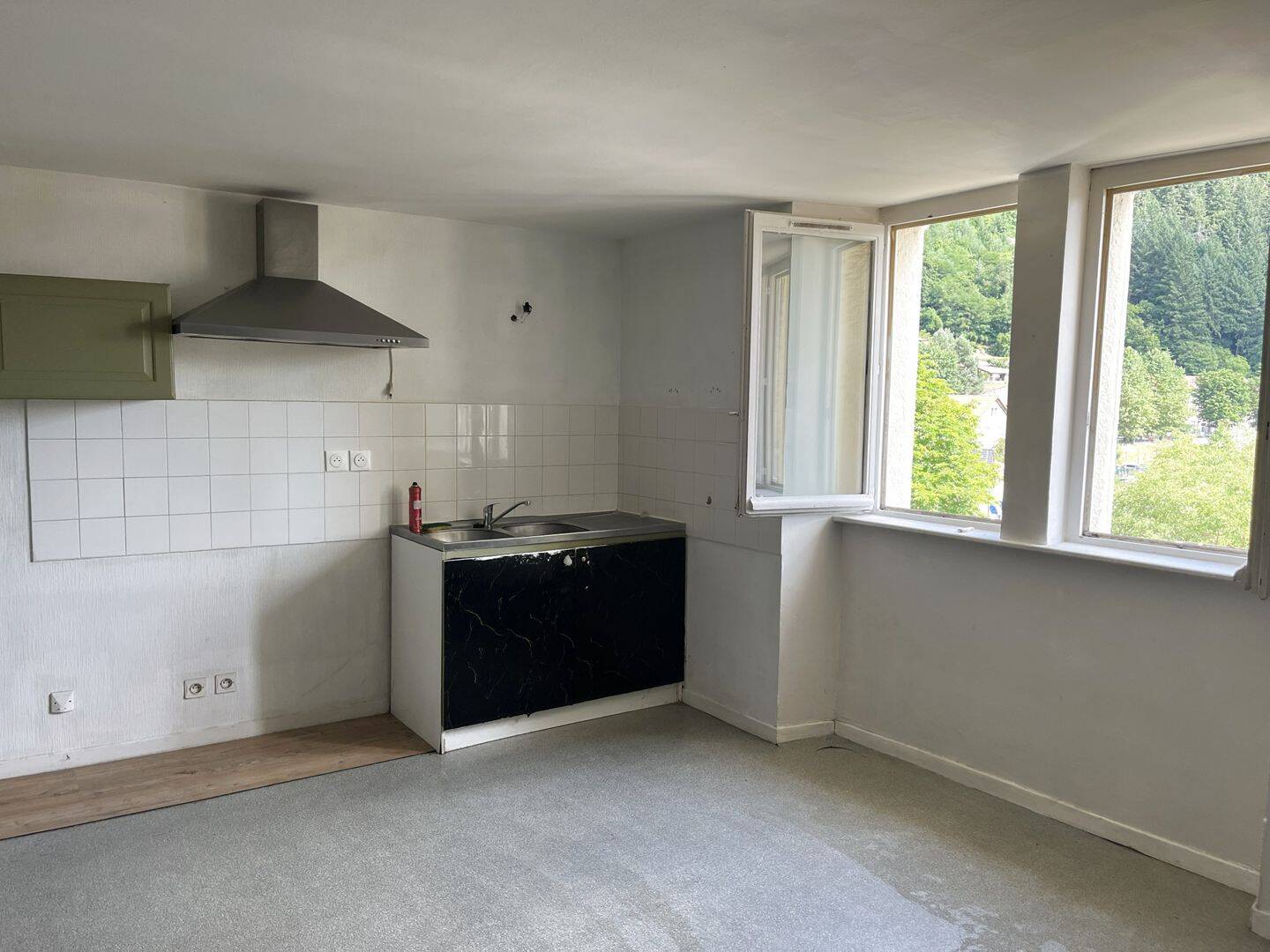 Appartement 4 pièces 80 m² · à Le Cheylard · 80 m² · 465 €/mois