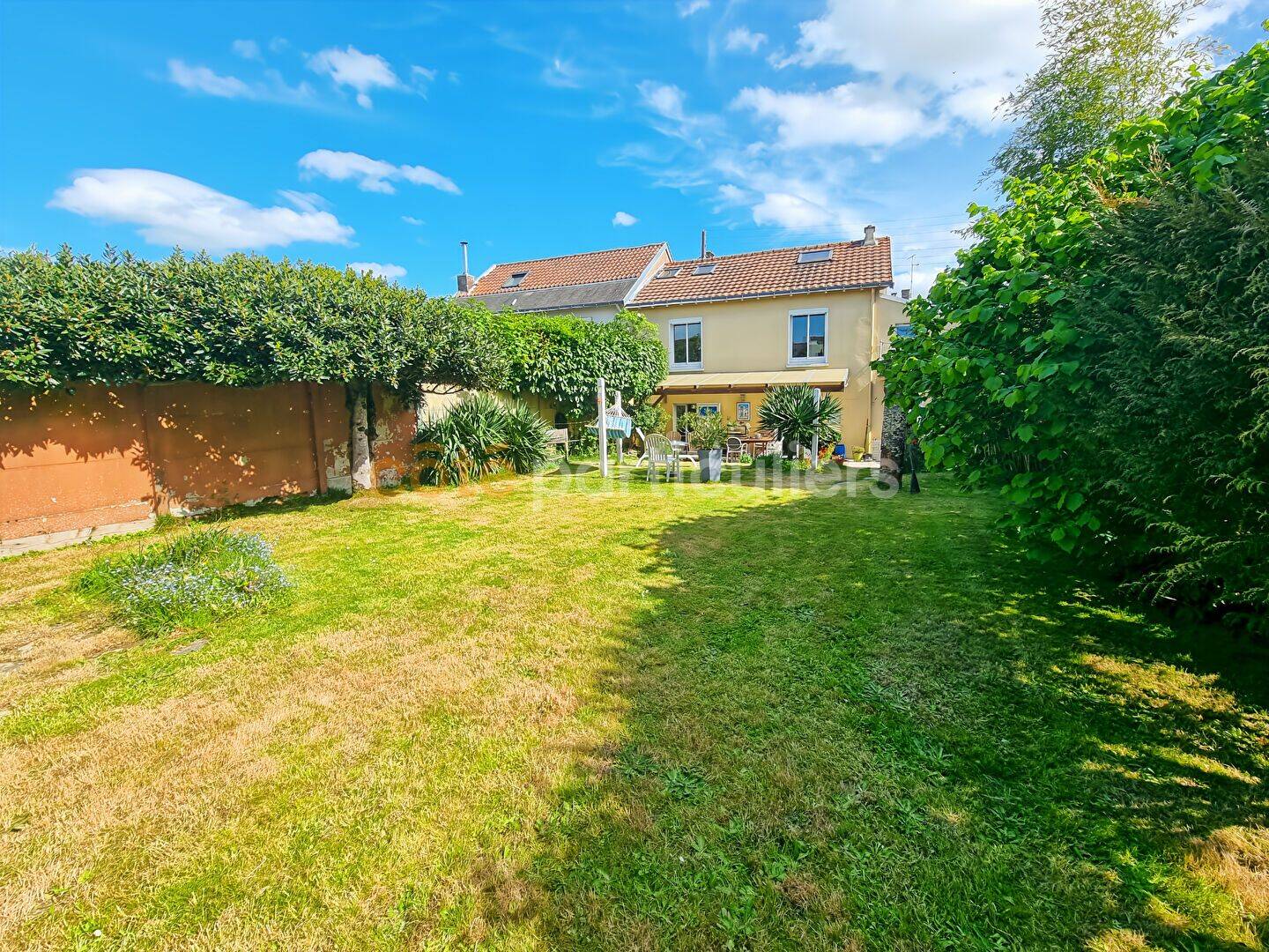Maison 7 pièces 181 m² · à Nantes · 181 m² · 374 400 €