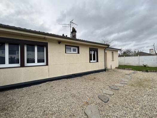 Maison de plain-pied à vendre 190 800 € 5 pièces 4 chambres 100 m² 423 m² de terrain Trévières 14710