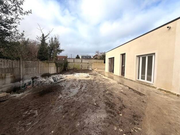 Maison de plain-pied à louer 1 590 € 3 pièces 2 chambres 56 m² Marne Neuilly-Plaisance 93360