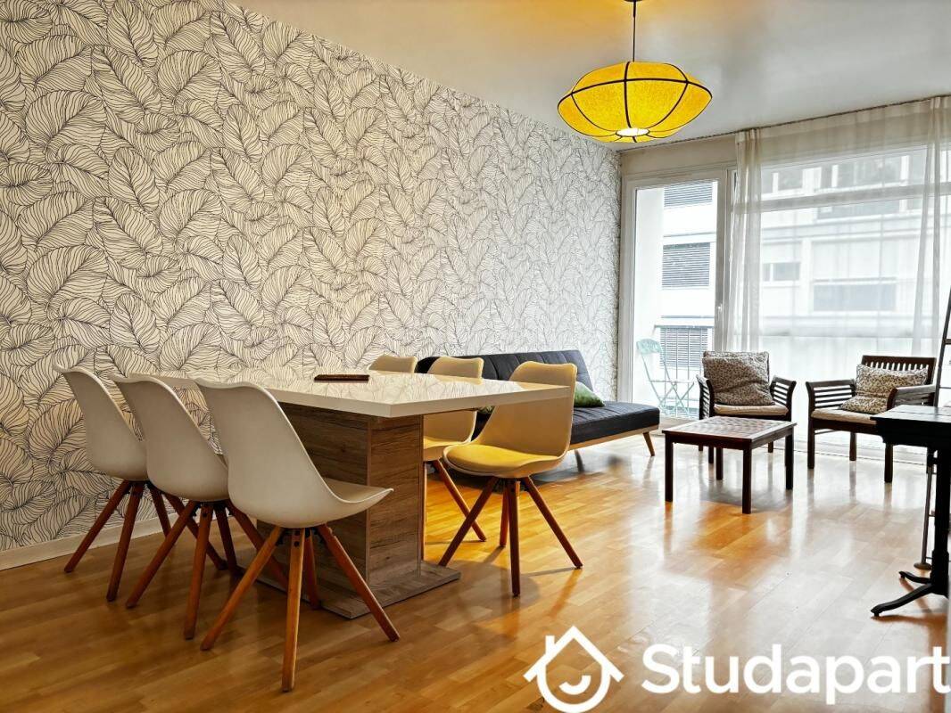 1 pièce 9 m² · à Mont-Saint-Aignan · 9 m² · 460 €