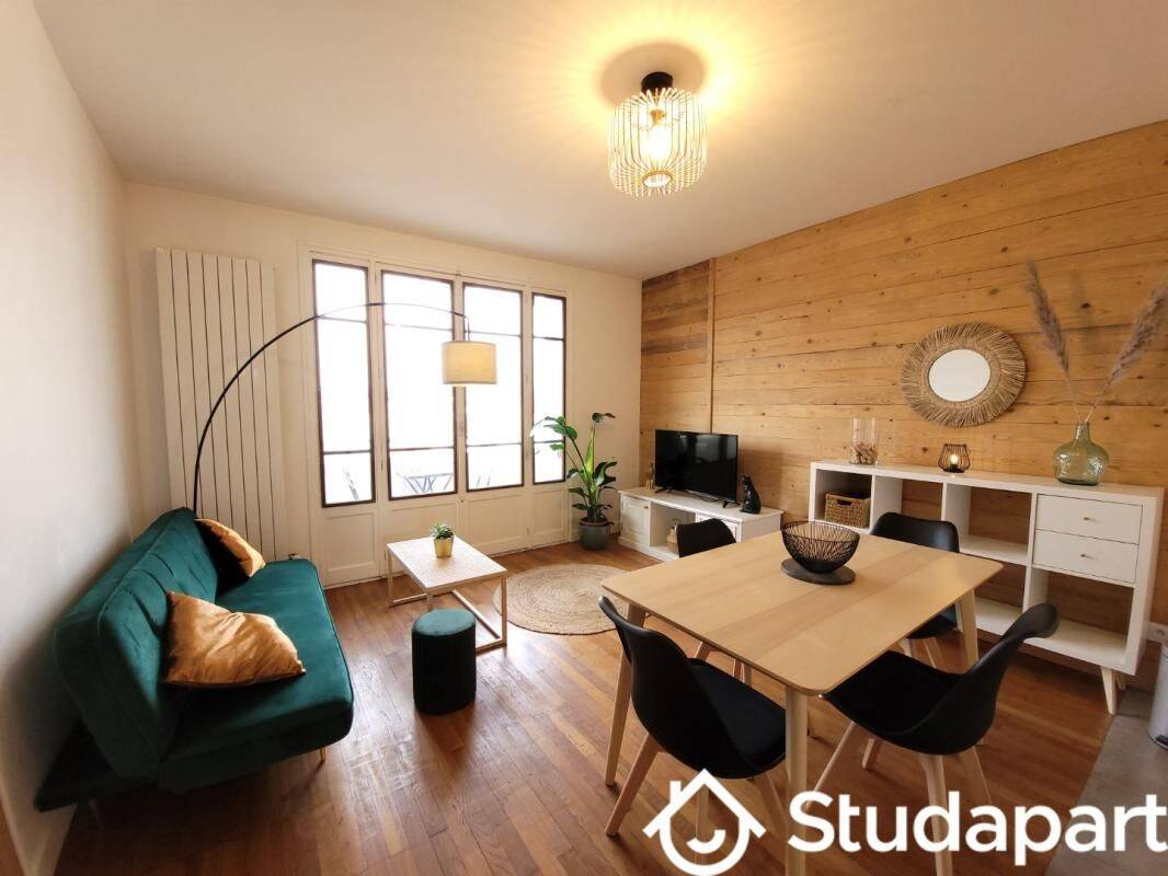 1 pièce 12 m² · à Lyon 8ème Arrondissement · 12 m² · 610 €
