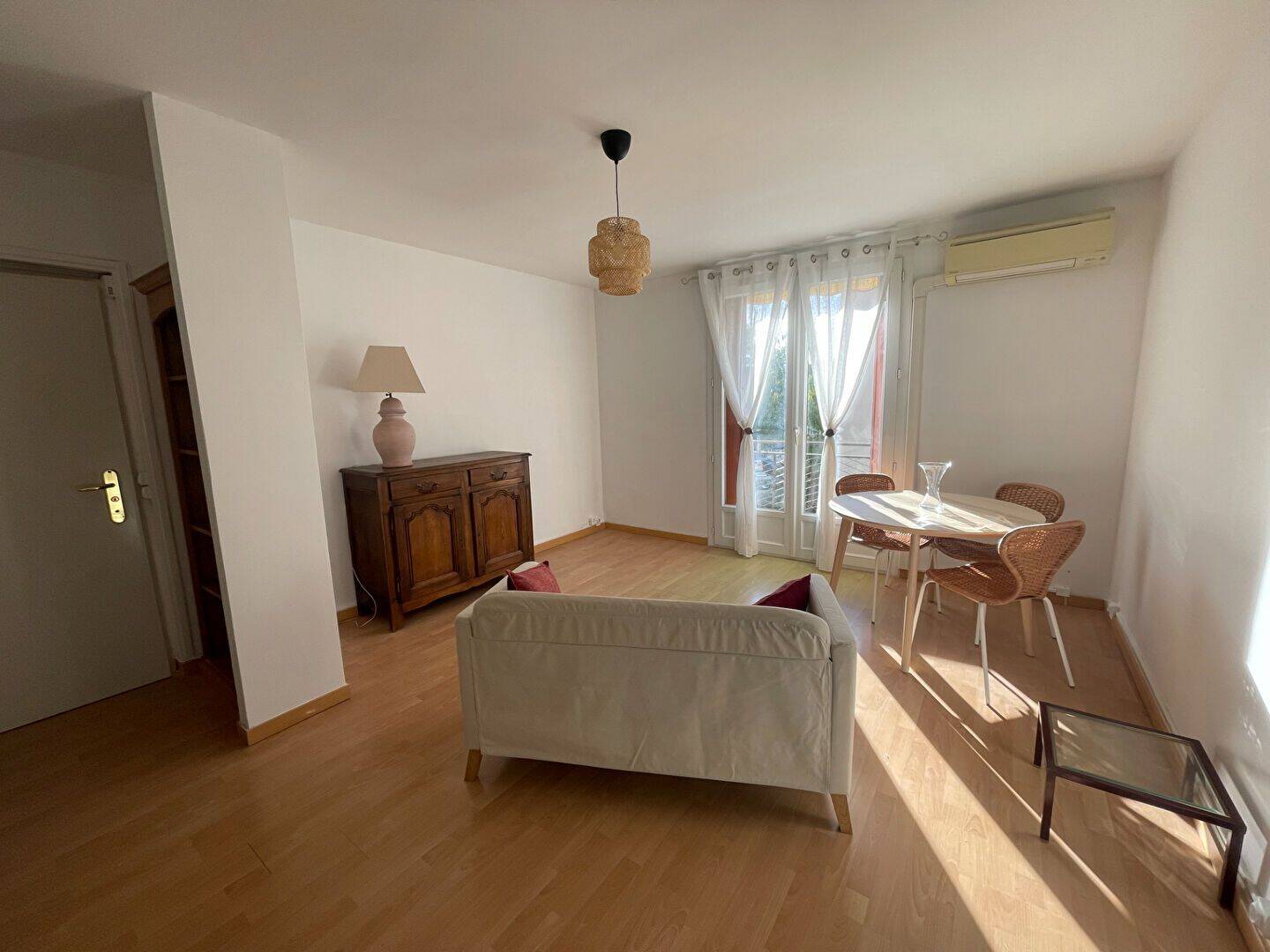 Appartement 3 pièces 54 m² · à Aix-en-Provence · 54,2 m² · 1 058 €