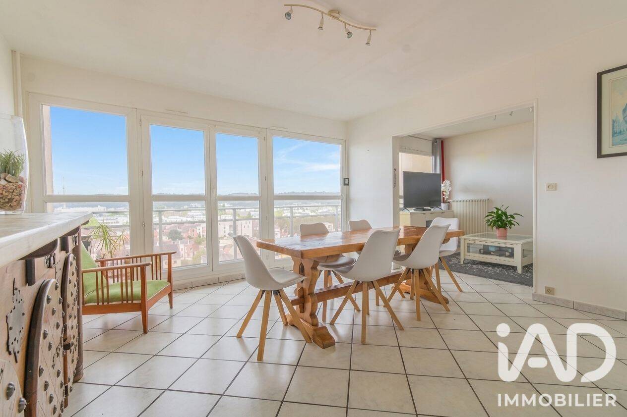 Appartement 4 pièces 94 m² · à Le Petit-Quevilly · 94 m² · 90 000 €