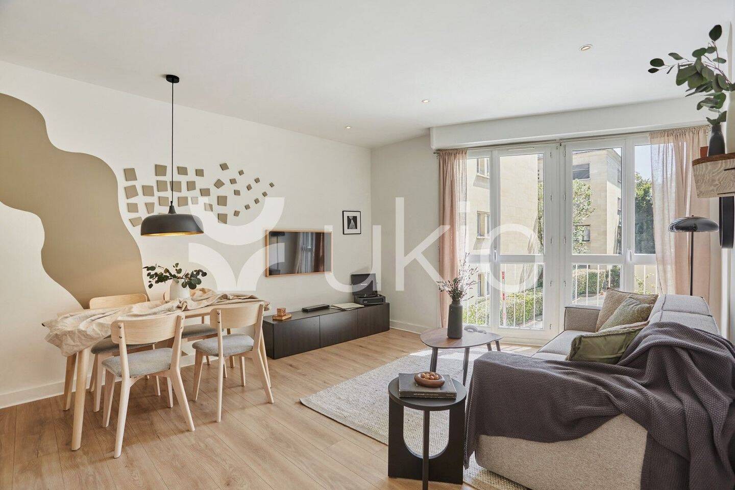 Appartement 3 pièces 60 m² · à Neuilly-sur-Seine · 60 m² · 4 065 €