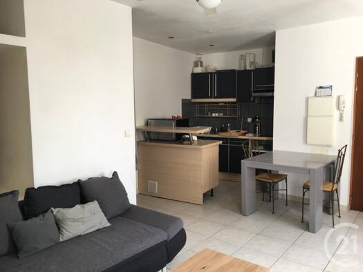 Appartement à louer 739 € 2 pièces 1 chambre 37,5 m² 3ème étage Thonon-les-Bains 74200