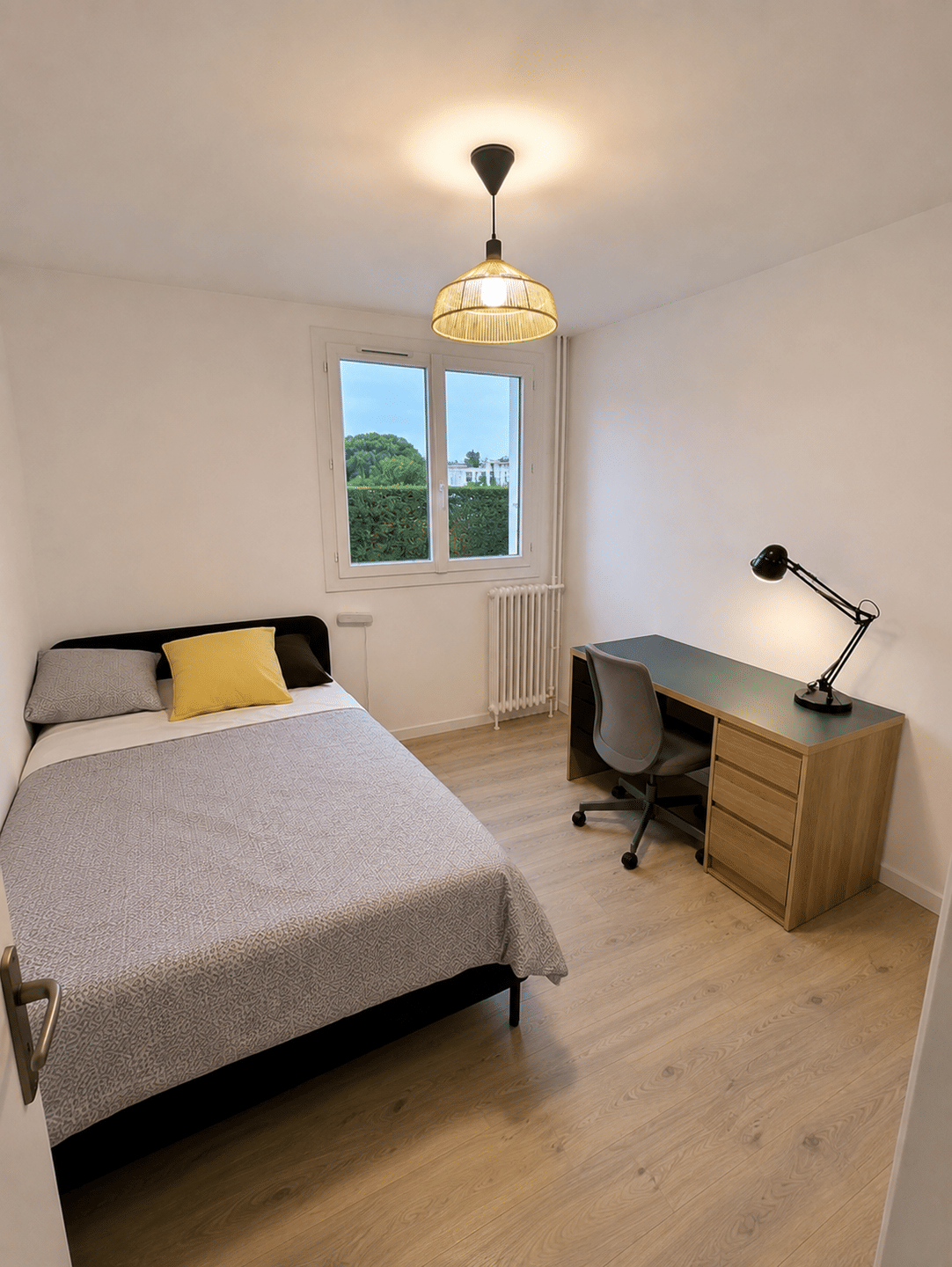 5 pièces 96 m² · à Aix-en-Provence · 96,5 m² · 550 €/mois