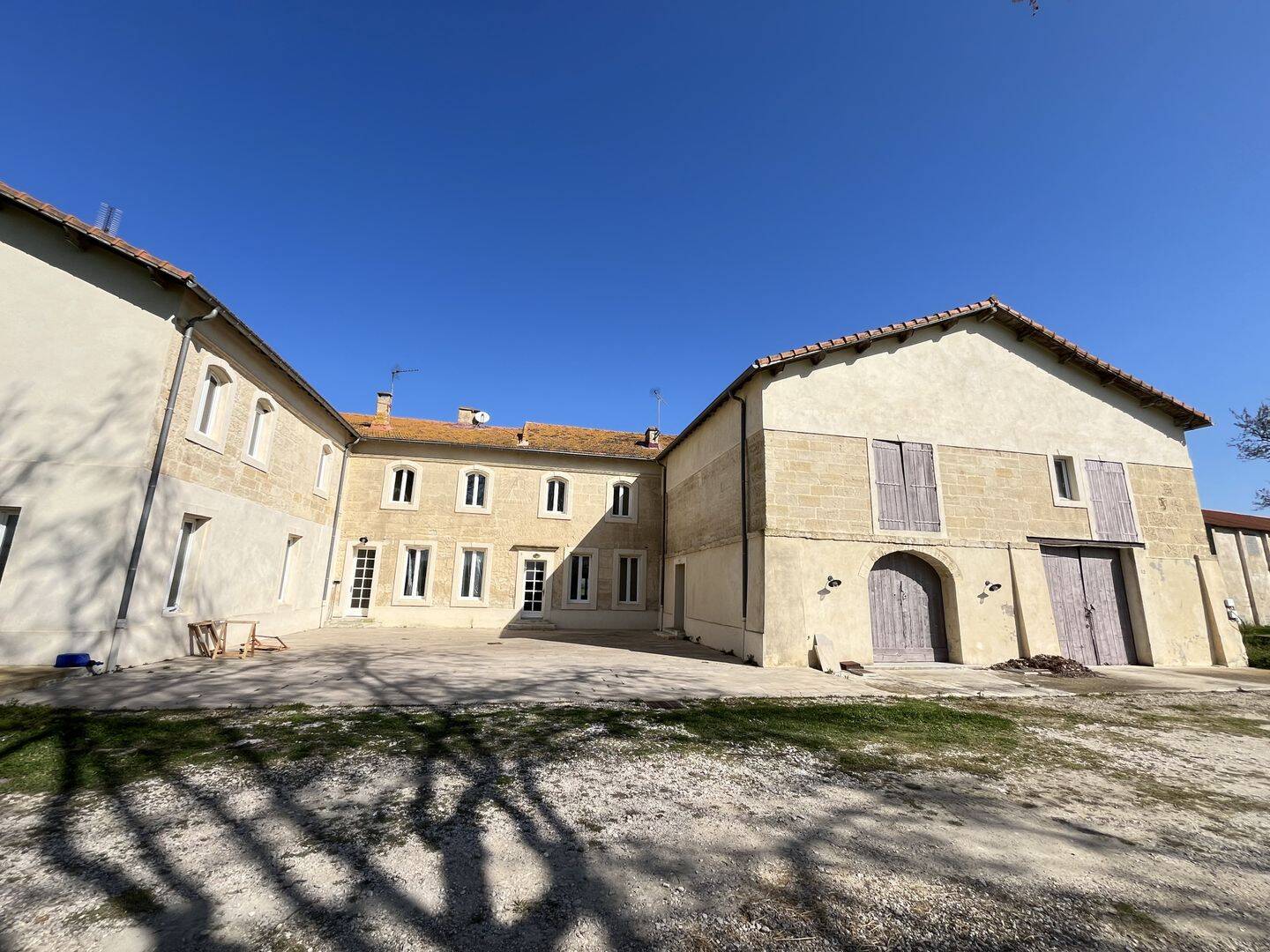 Maison 35 pièces 909 m² · à Arles · 909,2 m² · 945 000 €