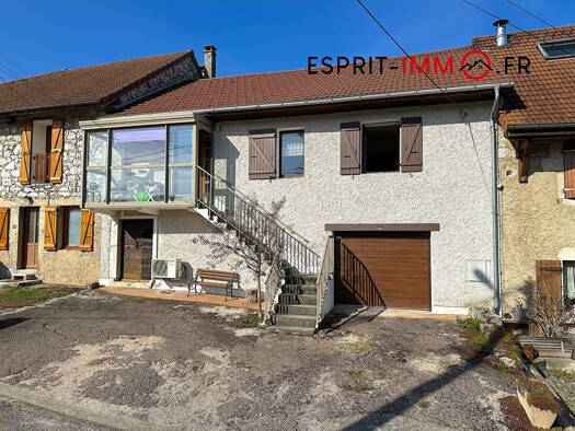 Maison à vendre 219 000 € 3 pièces 2 chambres 67 m² 406 m² de terrain Saint-Pierre-de-Curtille 73310