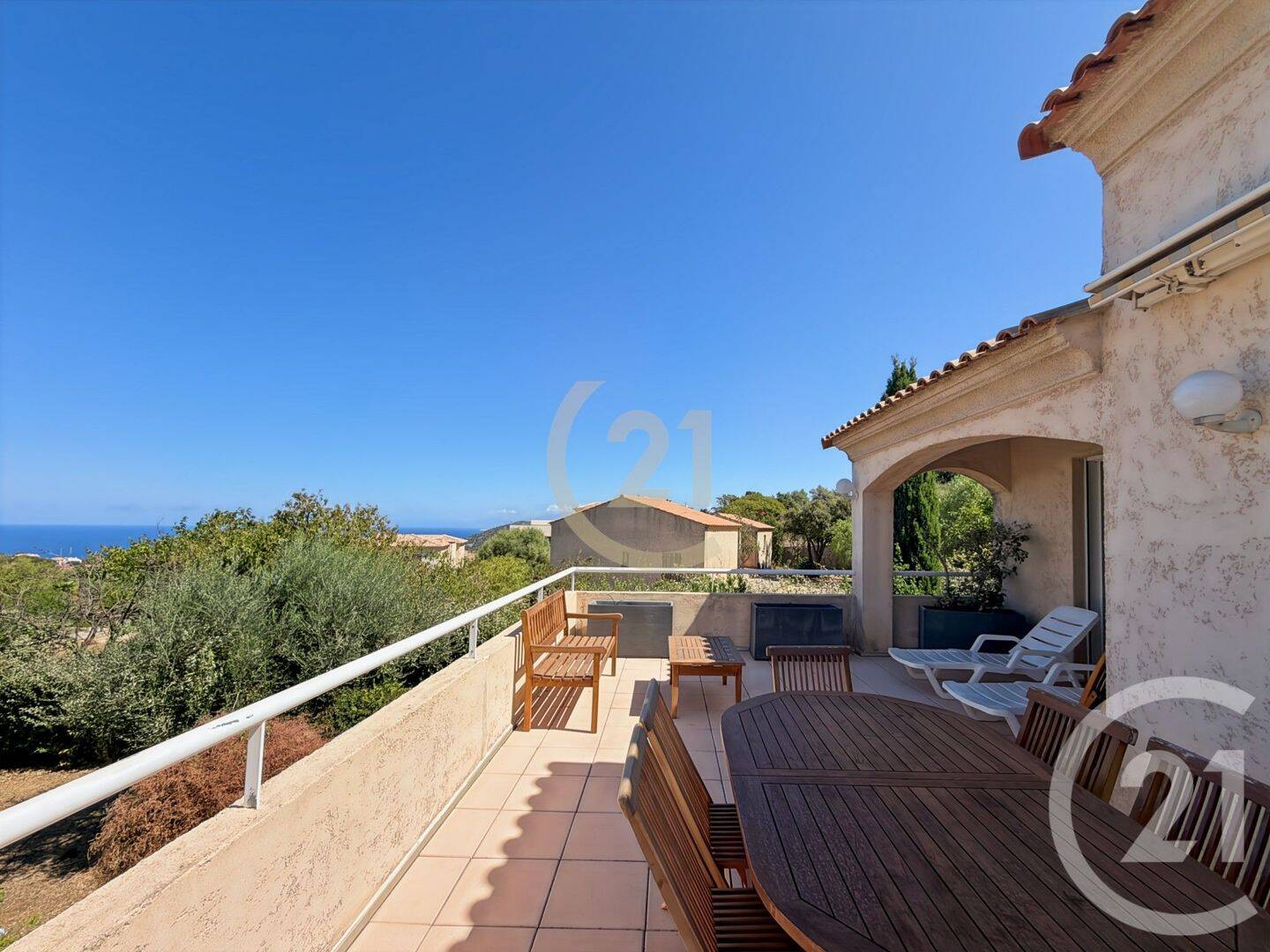 Maison 6 pièces 145 m² · à Monticello · 144,6 m² · 890 000 €
