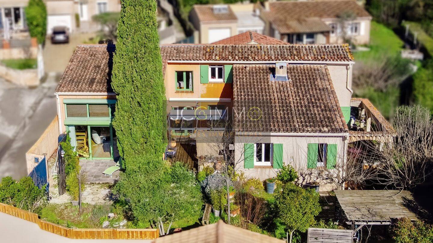 Maison 6 pièces 160 m² · à Pierrefeu-du-Var · 160 m² · 486 000 €