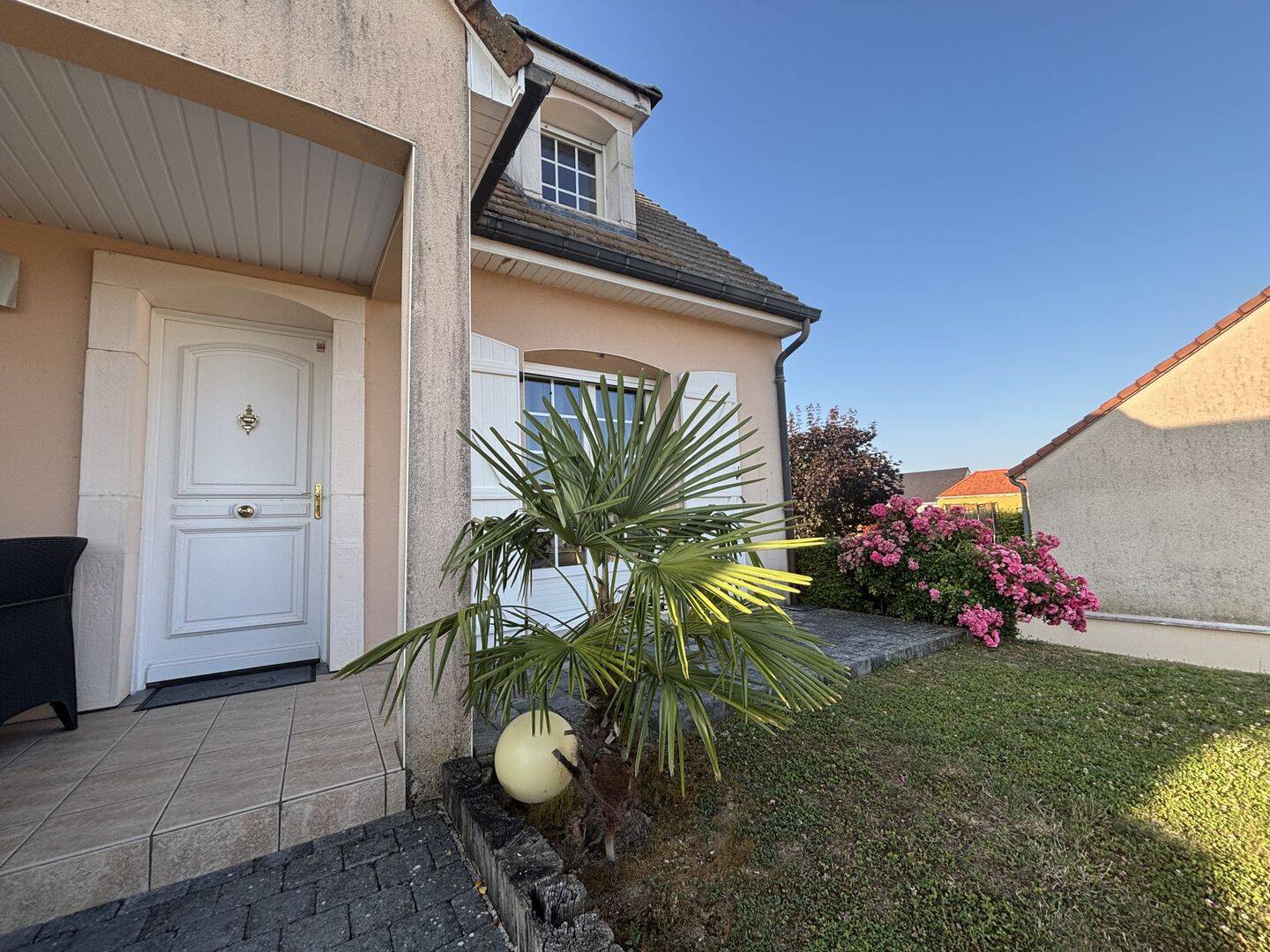 Maison 6 pièces 128 m² · à Beaune · 128 m² · 370 000 €