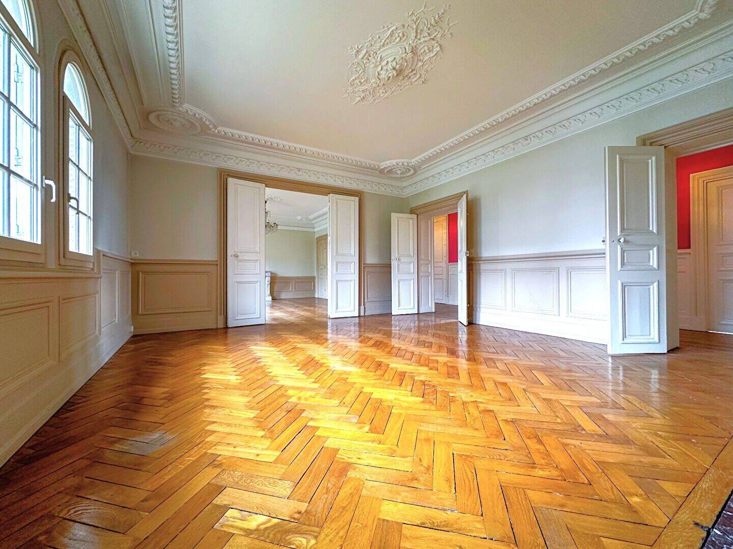 Appartement 7 pièces 205 m² · à Dijon · 205 m² · 675 000 €