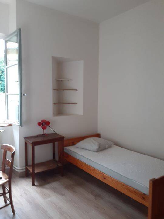 Appartement 1 pièce 10 m² · à Saint-Didier-au-Mont-d'Or · 10 m² · 420 €