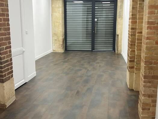 Boutique à louer 2 320 € 45 m² de surface de vente Secrétan Paris 19ème arrondissement 75019