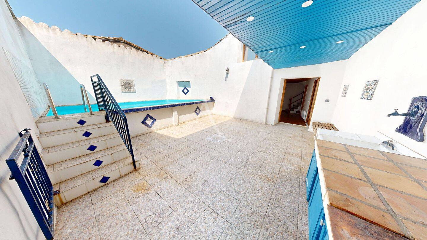 Maison 7 pièces 187 m² · à Capendu · 187 m² · 239 900 €