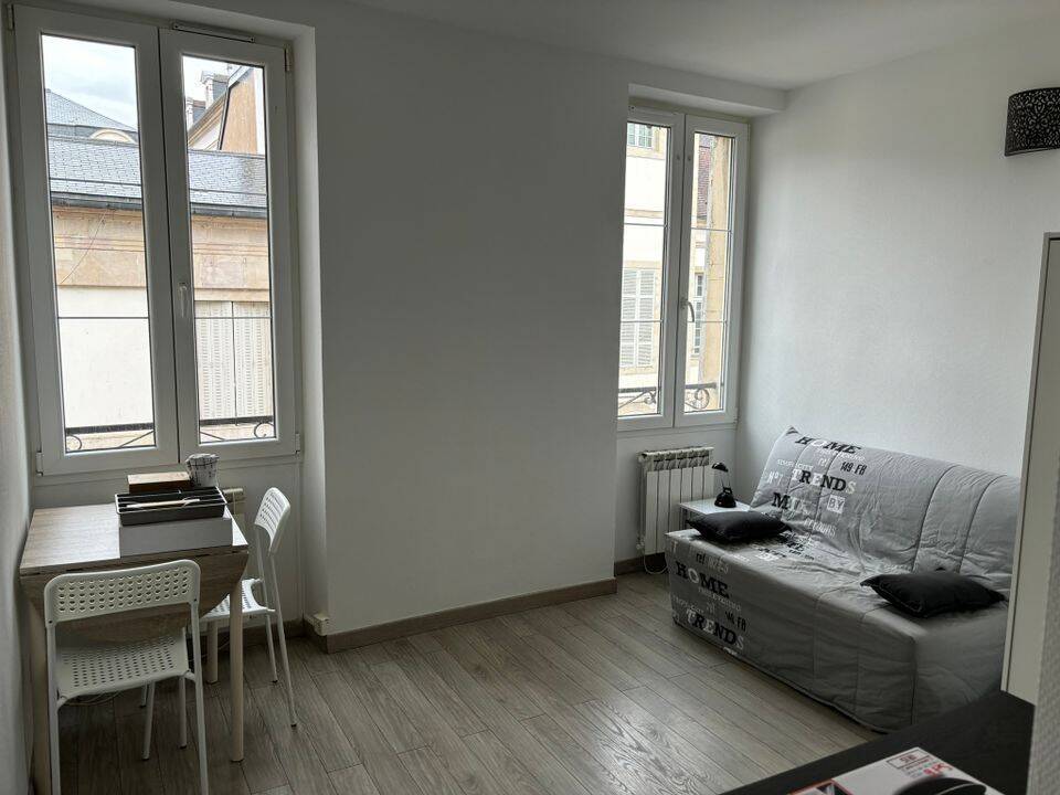 Appartement 1 pièce 18 m² · à Dijon · 18 m² · 525 €
