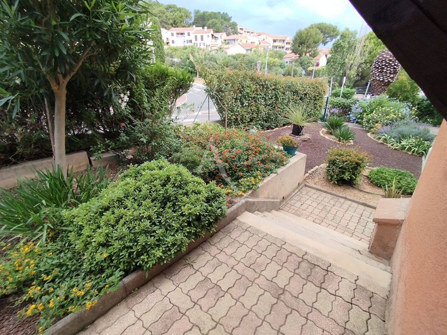 Appartement 3 pièces 53 m² · à Carqueiranne · 53,2 m² · 1 400 €/mois