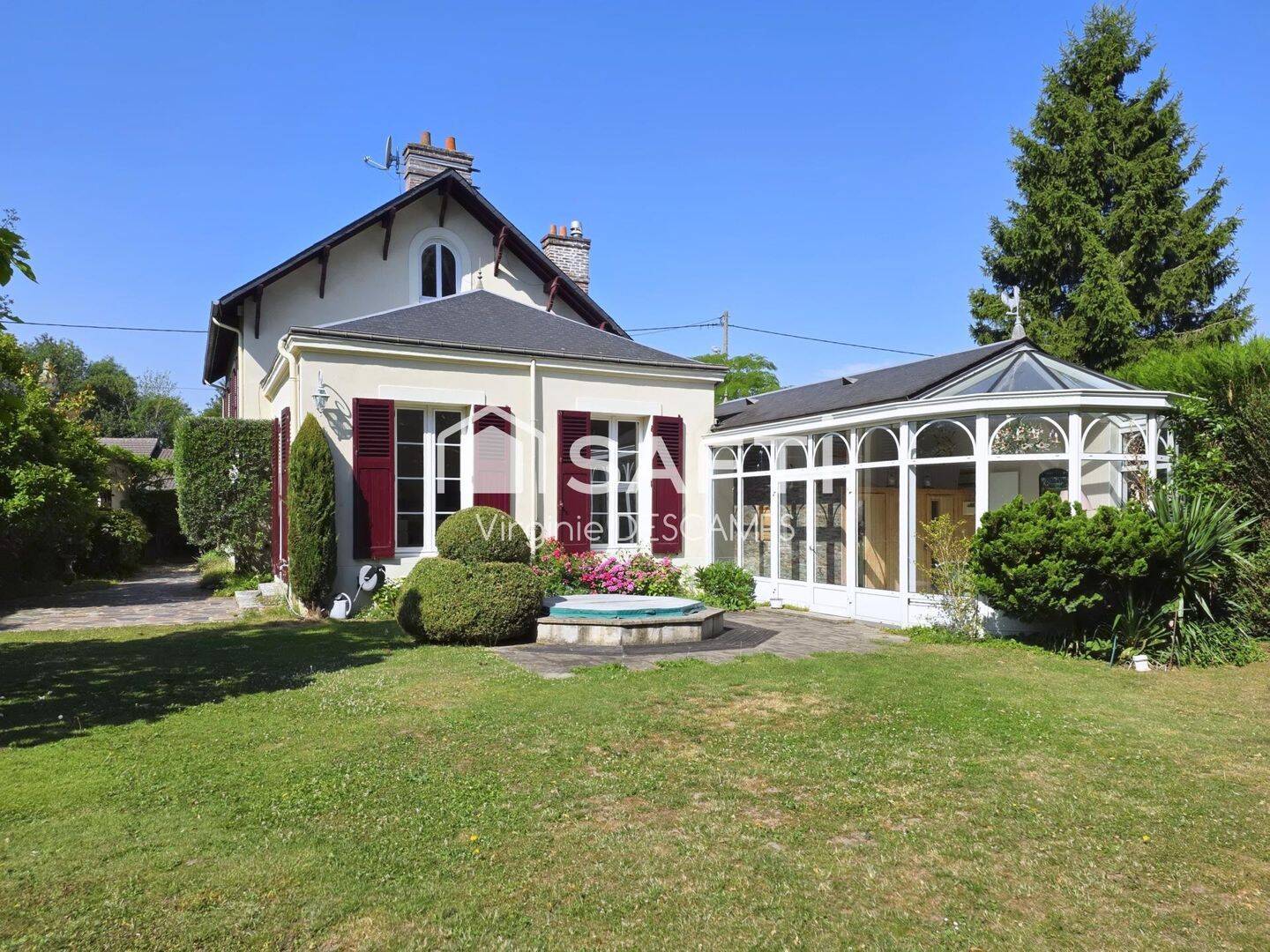 Maison 6 pièces 182 m² · à Anet · 182 m² · 299 900 €
