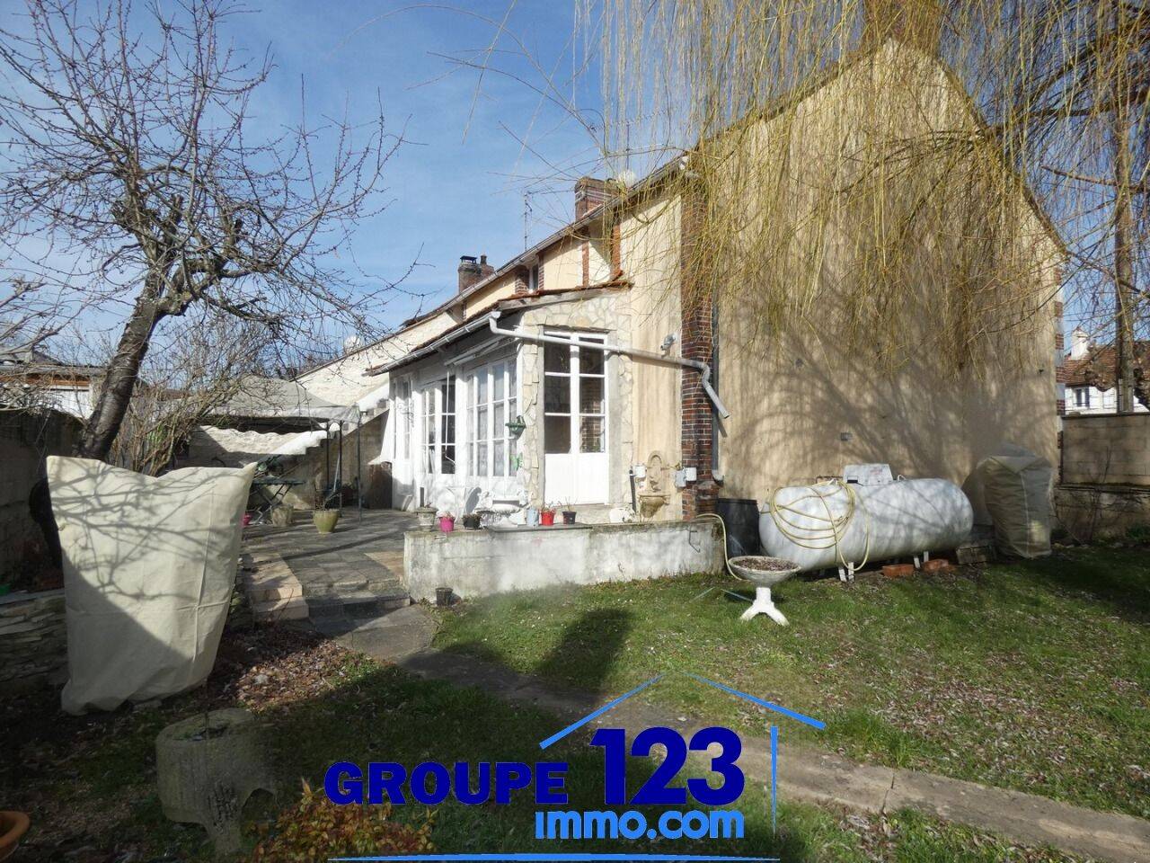 Maison 5 pièces 150 m² · à Charmoy · 150 m² · 159 900 €