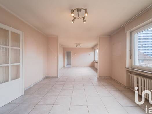 Appartement à vendre 210 000 € 5 pièces 4 chambres 128,1 m² Étage 2/2 Basses-Terres Thionville 57100