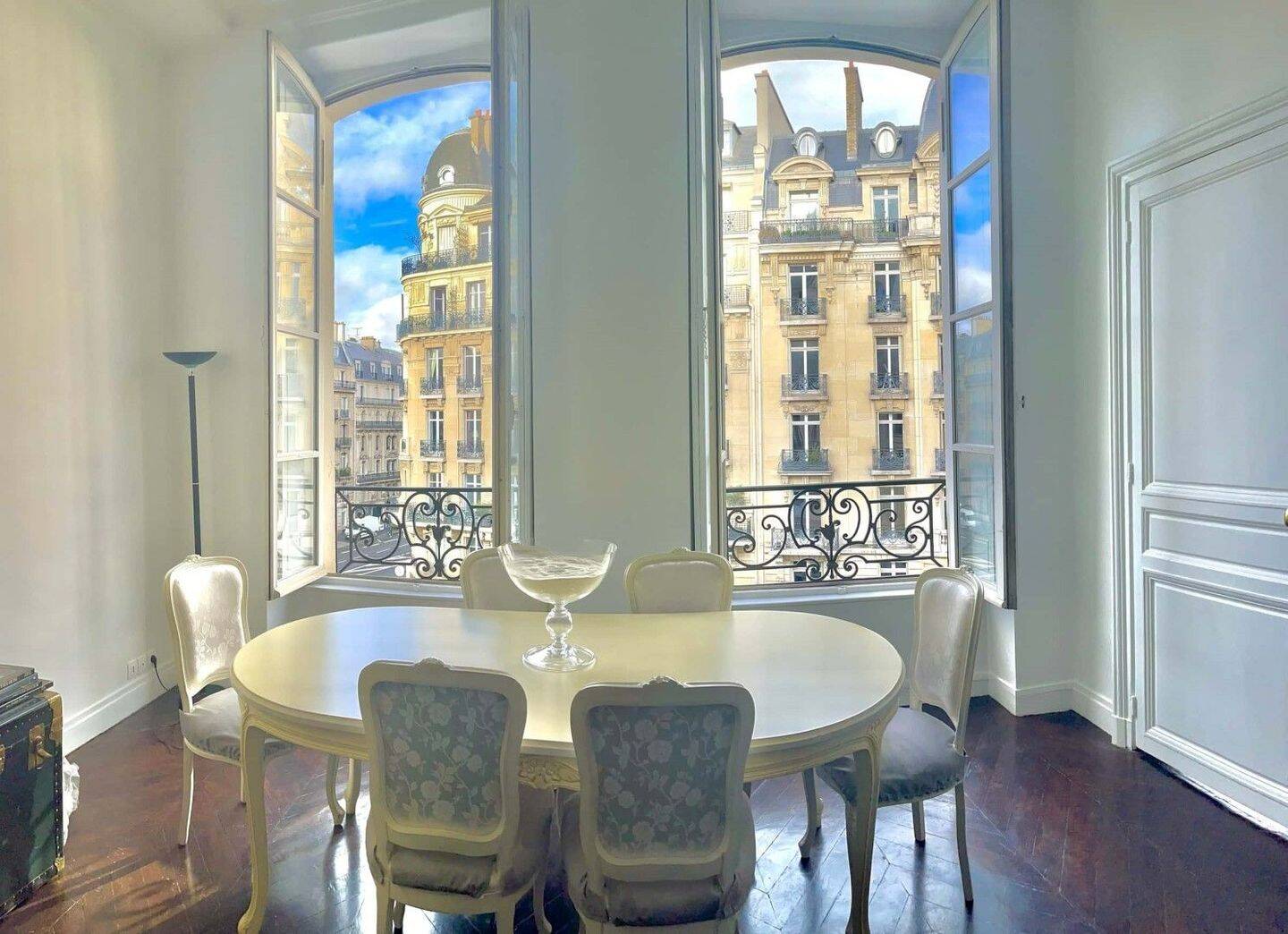 Appartement 3 pièces 90 m² · à Paris 6ème Arrondissement · 90 m² · 4 500 €/mois
