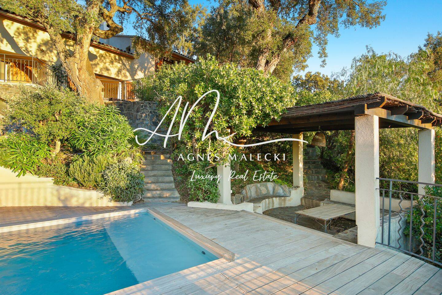 Maison 8 pièces 160 m² · à Rayol-Canadel-sur-Mer · 160 m² · 2 690 000 €