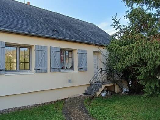 Maison à vendre 167 425 € 4 pièces 2 chambres 83 m² 584 m² de terrain Hauts Quartiers-Clos Coutard Saumur 49400