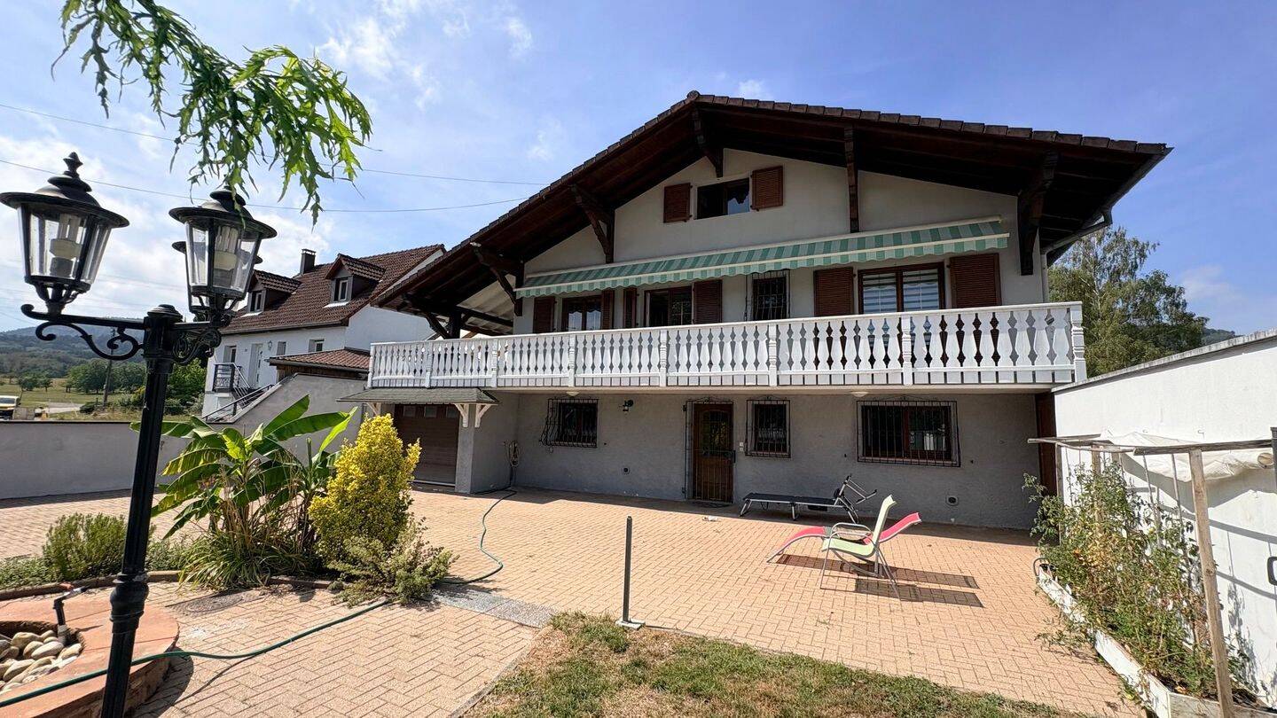 Maison 4 pièces 240 m² · à Hengwiller · 240 m² · 416 000 €