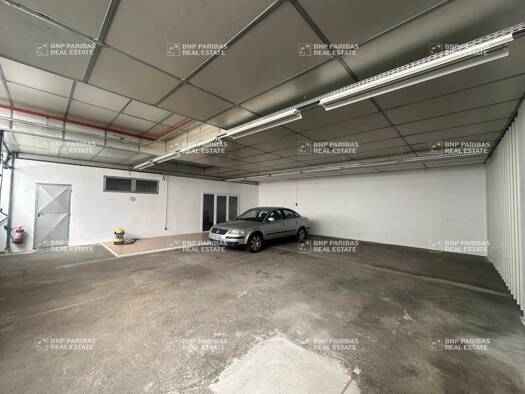 Local d'activités à louer 960 € 160 m² d'espace de stockage Sud-Nouveau Bois Bellerie Saint-Avertin 37550