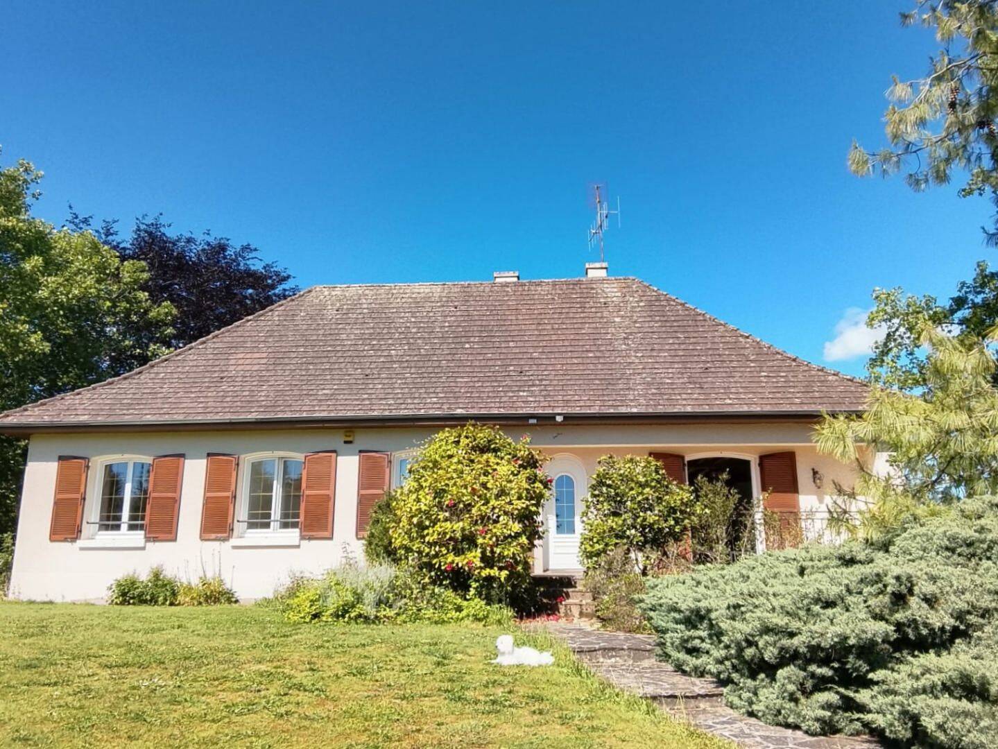 Maison 5 pièces 117 m² · à Nouic · 117 m² · 245 500 €