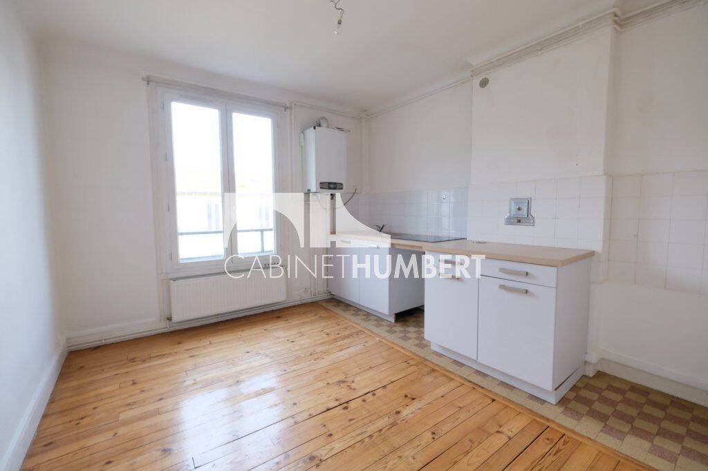 Appartement 1 pièce 31 m² · à Saint-Étienne · 31 m² · 410 €