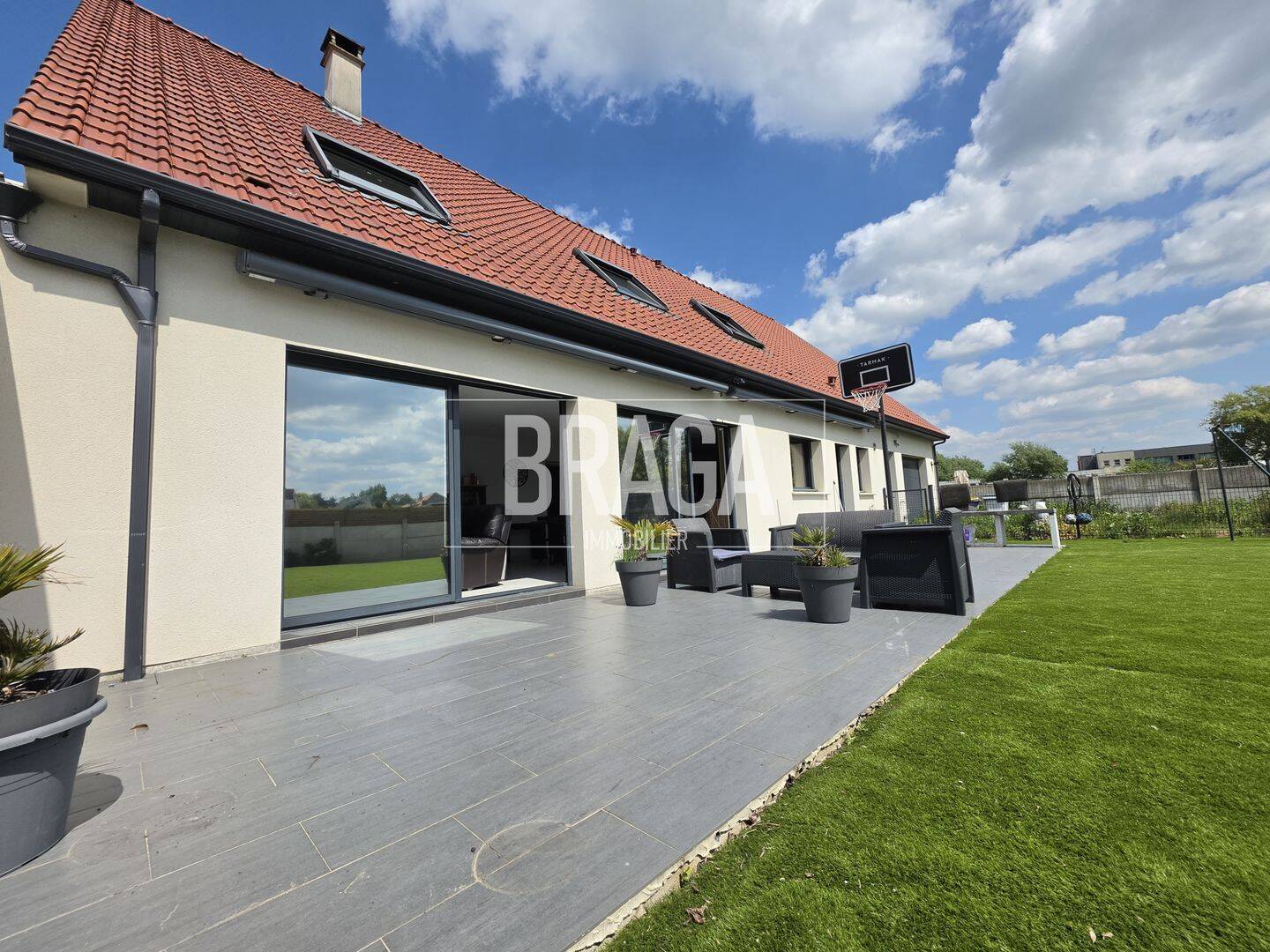 Maison 9 pièces 199 m² · à Wimille · 199 m² · 744 900 €