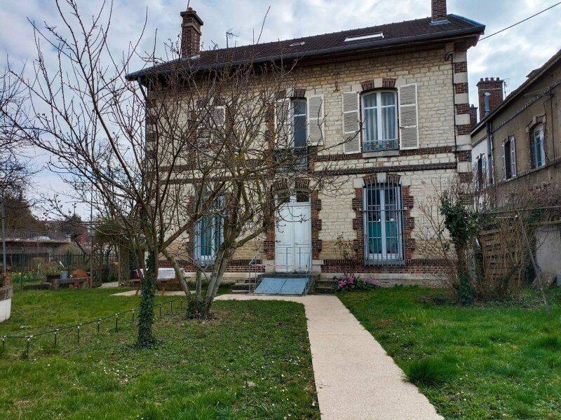Appartement 2 pièces 43 m² · à Troyes · 43 m² · 528 €