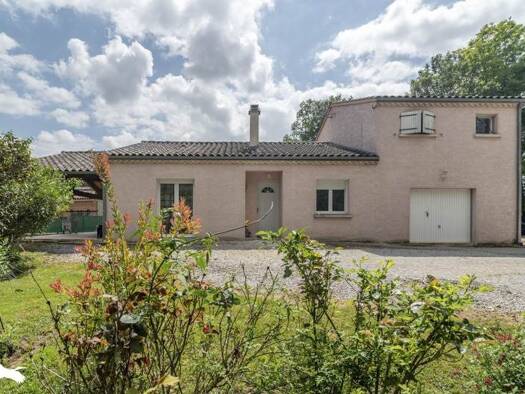 Maison de plain-pied à vendre 315 000 € 6 pièces 4 chambres 147 m² 4 391 m² de terrain Puylaurens 81700