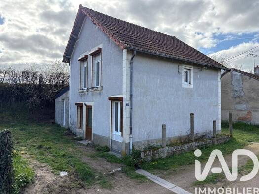 Maison à vendre 98 000 € 4 pièces 2 chambres 73 m² 196 m² de terrain Jouet-sur-l'Aubois 18320