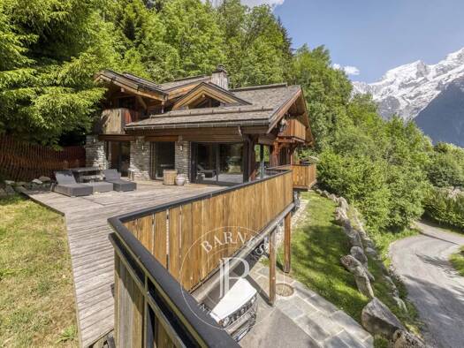 Chalet à vendre 1 995 000 € 8 pièces 6 chambres 228,9 m² 1 769 m² de terrain Les Chavants Les Houches 74310