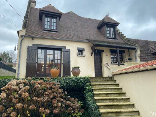 Maison à vendre 219 500 € 6 pièces 4 chambres 140 m² 707 m² de terrain Soissons 02200