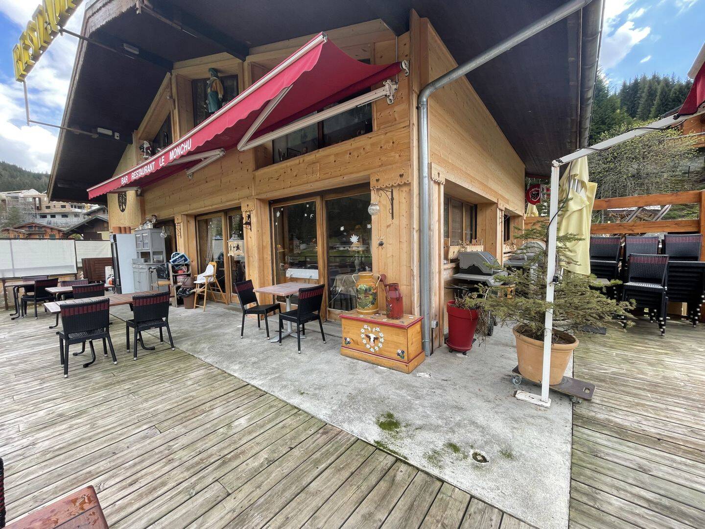 Maison 8 pièces 210 m² · à Châtel · 210 m² · 1 550 000 €