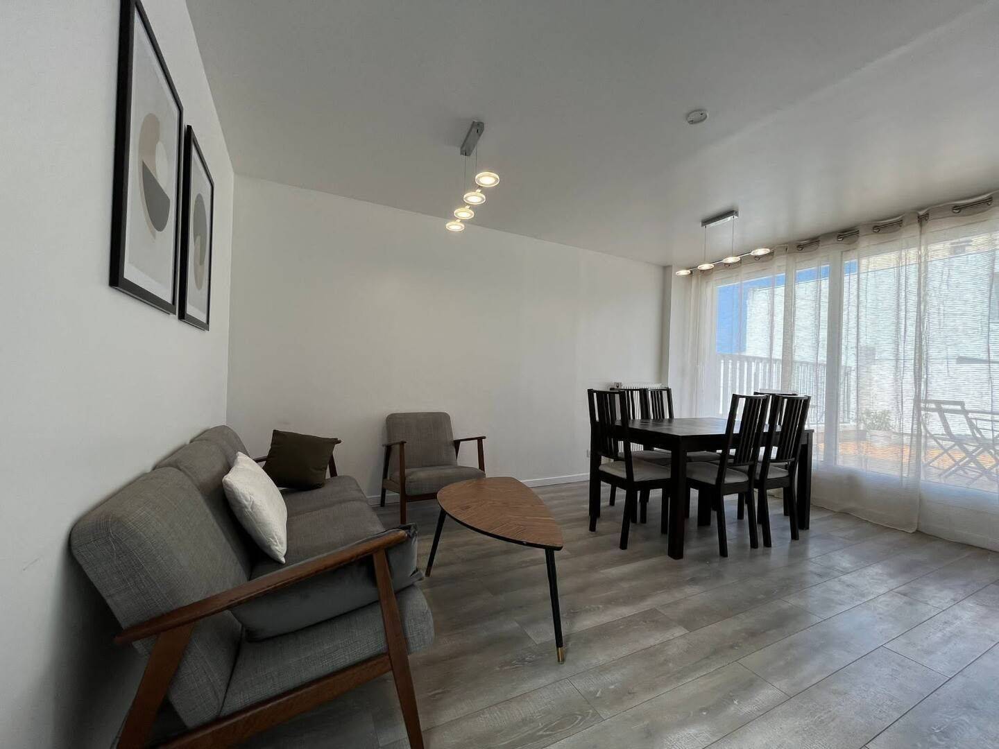 5 pièces 90 m² · à Cergy · 90 m² · 550 €/mois