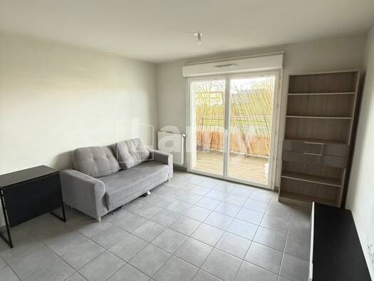 Appartement à louer 326 € 1 pièce 24 m² RDC/2 Ambès 33810