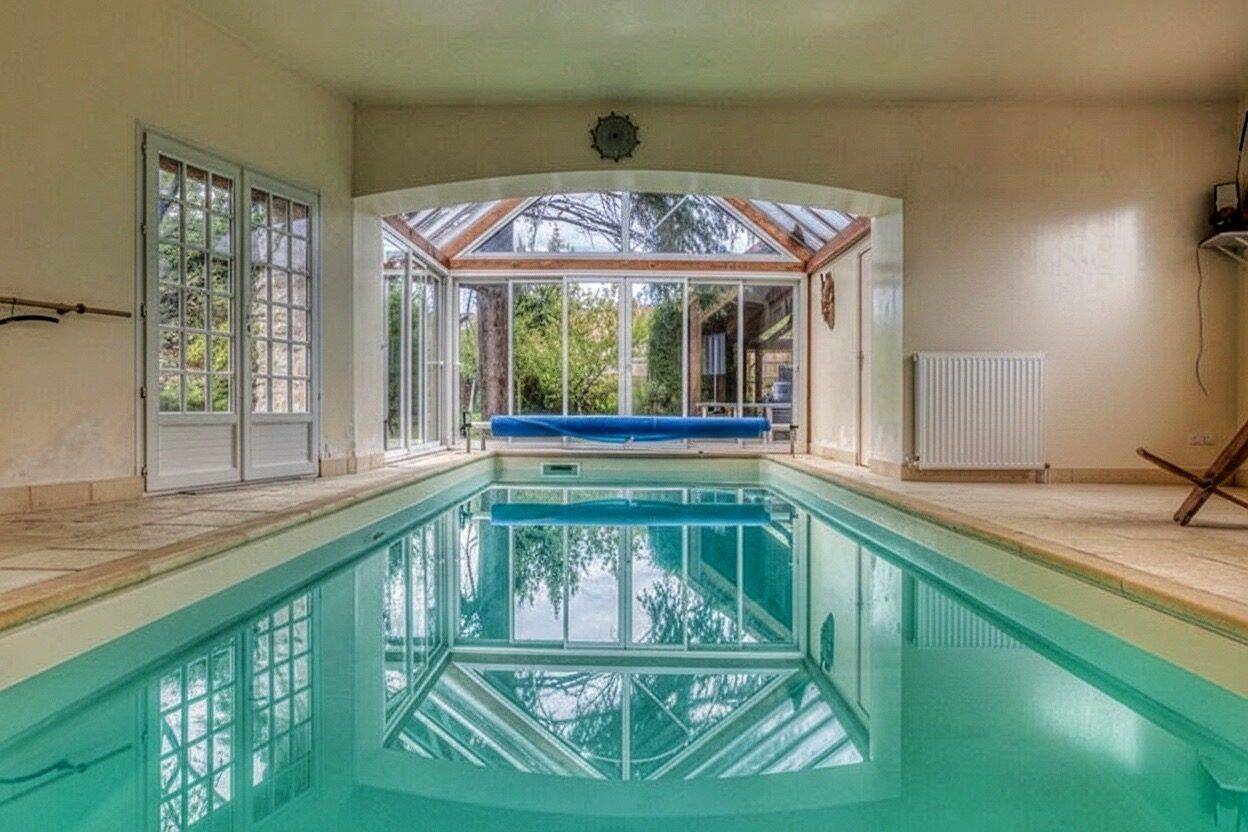Maison 1 pièce 247 m² · à Longnes · 247 m² · 445 000 €