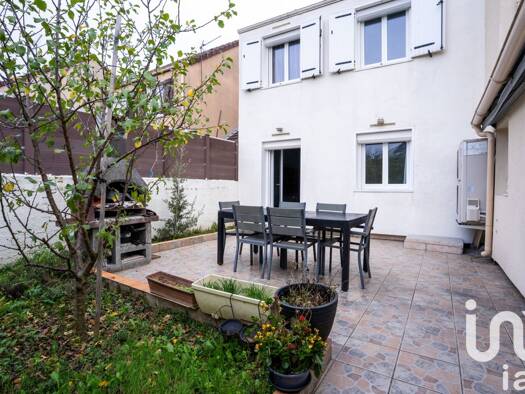 Maison à vendre 260 000 € 6 pièces 4 chambres 92 m² 45 m² de terrain Le Stade-Les Garennes-Grand Ouest Les Mureaux 78130