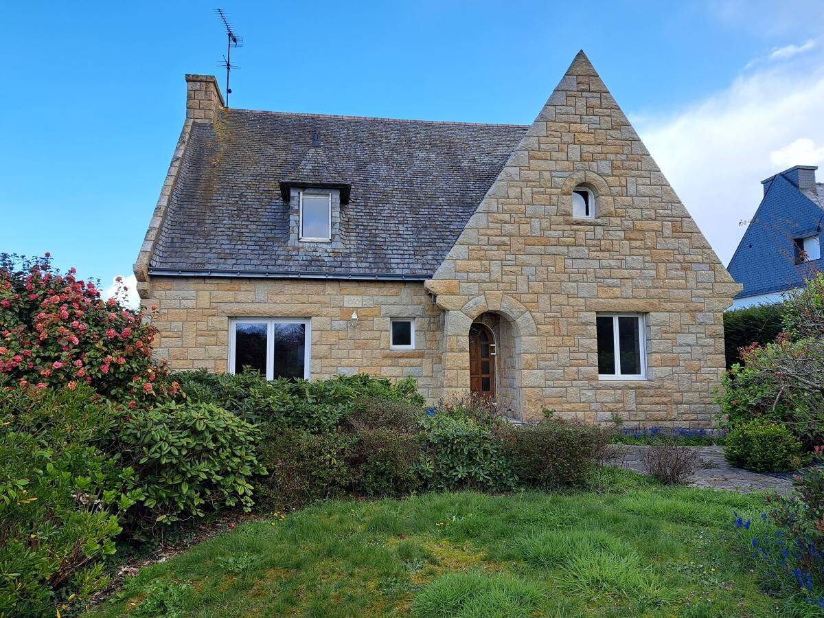 Maison 6 pièces 136 m² · à La Roche-Jaudy · 136,2 m² · 275 900 €