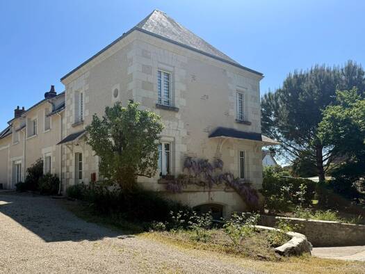 Maison à vendre 469 000 € 7 pièces 4 chambres 260 m² 1 922 m² de terrain Montbazon 37250