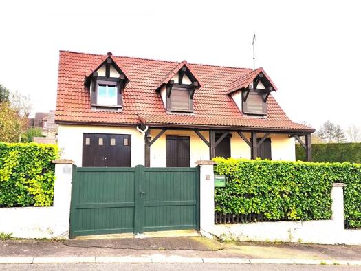 Maison à vendre 197 000 € 5 pièces 3 chambres 96 m² Saint-Omer-en-Chaussée 60860