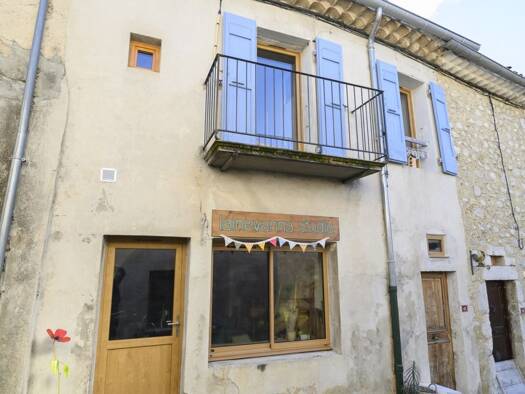 Maison à vendre 139 000 € 3 pièces 2 chambres 100 m² 4 000 m² de terrain La Motte-Chalancon 26470