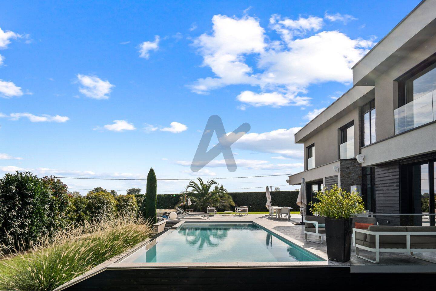 Maison 6 pièces 300 m² · à Saint-Bernard · 300 m² · 1 450 000 €