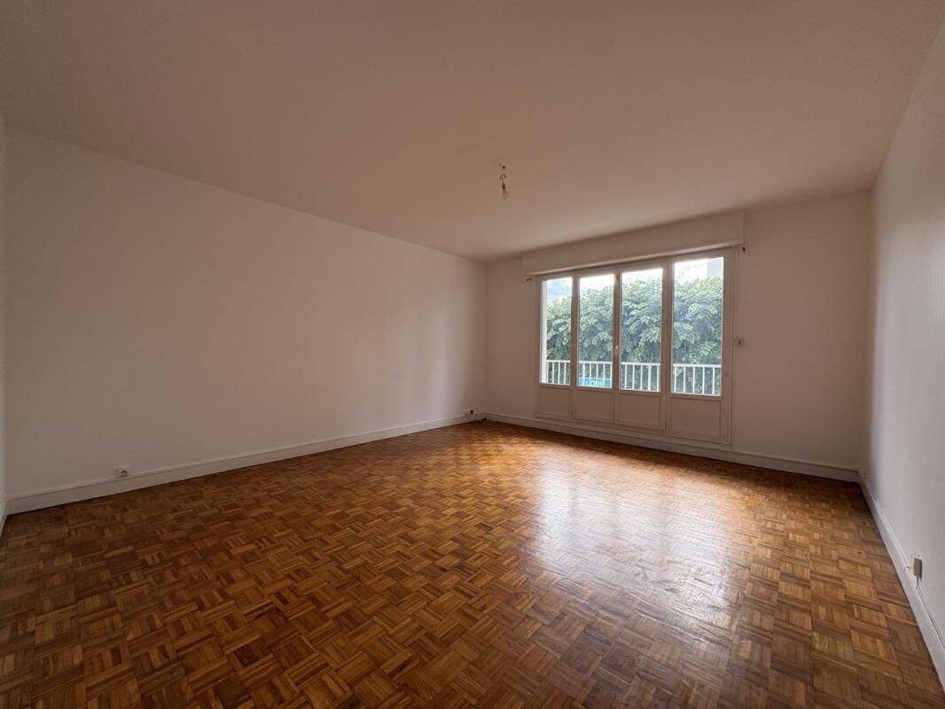 Appartement 4 pièces 91 m² · à Châteauroux · 91 m² · 699 €/mois
